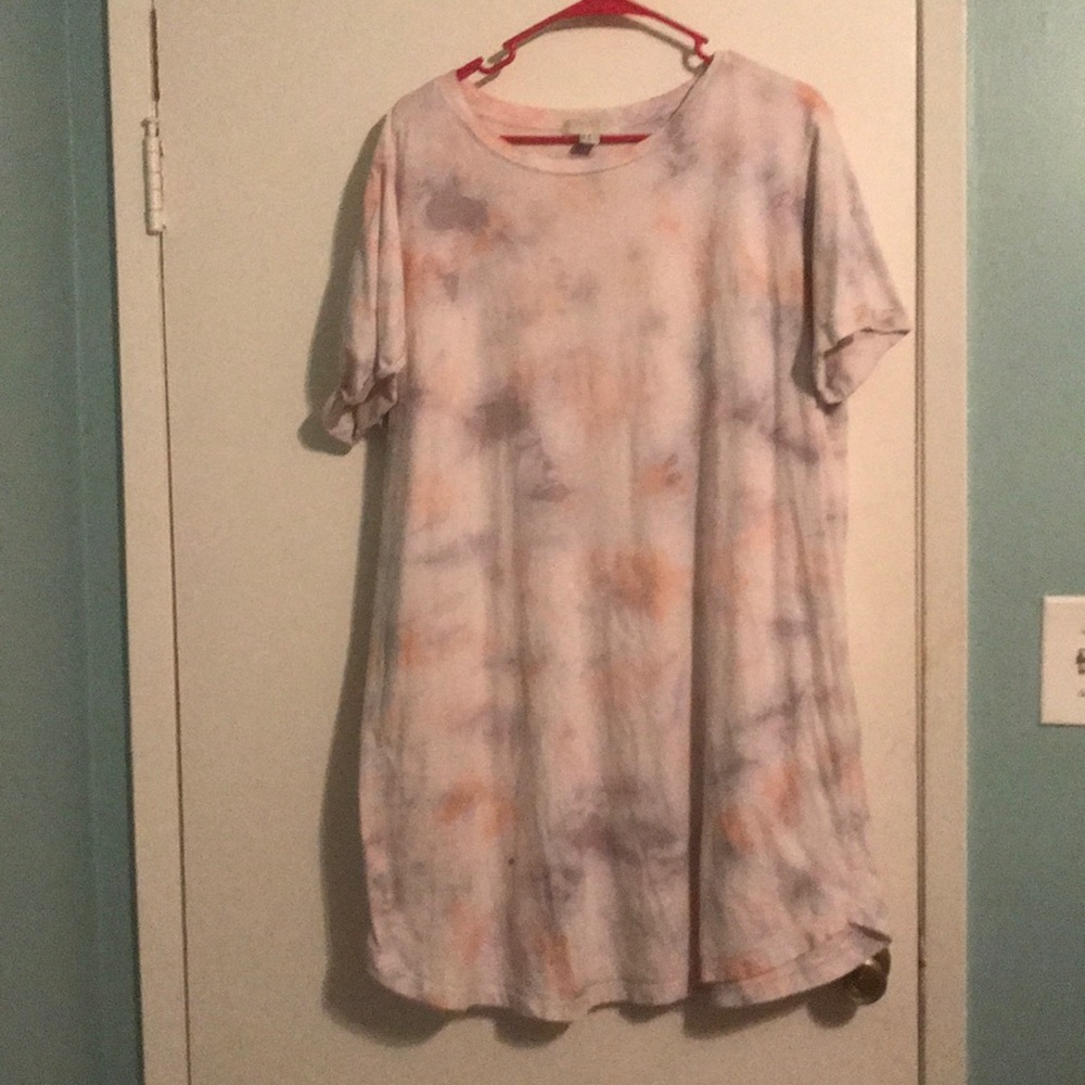 Watercolor pattern top
